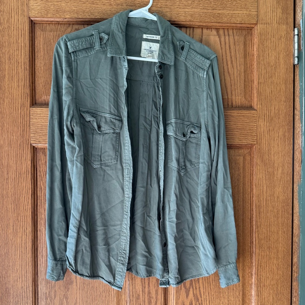 American Eagle Outfitters Army Green Button Down Shirt